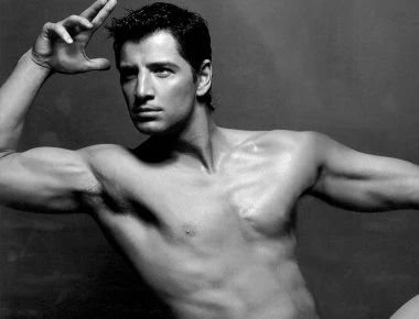 Nεο βίντεο κλιπ για τον Σάκη Ρουβά - 